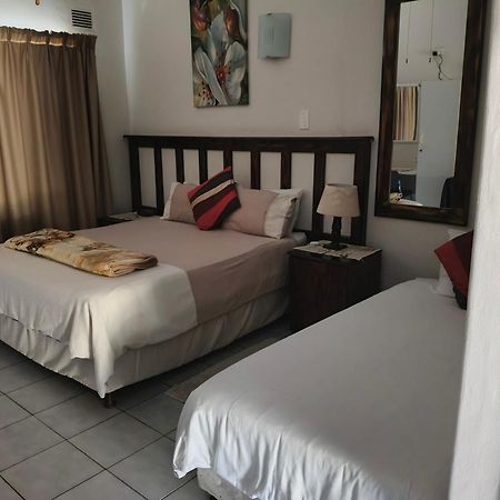 理查兹湾 拉罗谢尔旅馆酒店 外观 照片